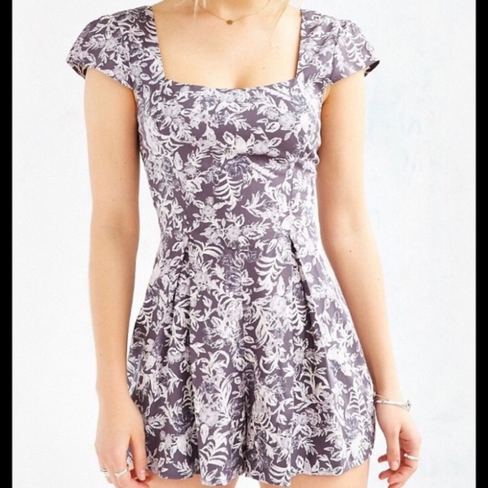 Urban Outfitters Kimchi Blue Gray Floral Romper